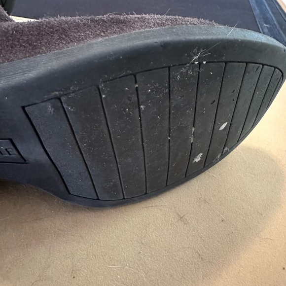 Kenneth Cole Booties size 7 - Picture 4 of 7